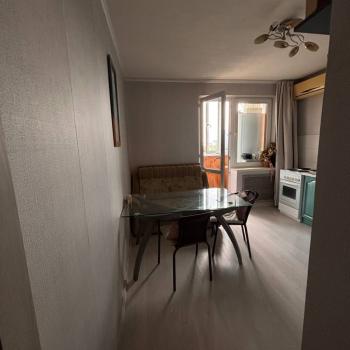 Продается 1-комнатная квартира, 40 м²
