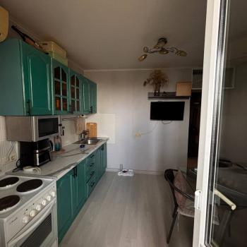 Продается 1-комнатная квартира, 40 м²