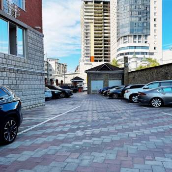 Продается Многокомнатная квартира, 138 м²