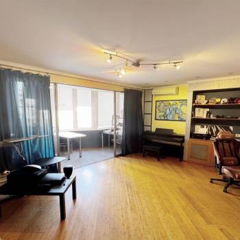 Продается Многокомнатная квартира, 138 м²