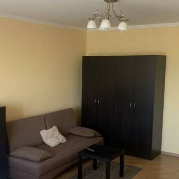 Сдается 1-комнатная квартира, 62 м²