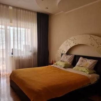 Продается Многокомнатная квартира, 160 м²