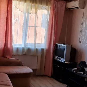 Продается 1-комнатная квартира, 36 м²