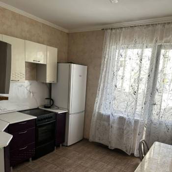 Сдается 1-комнатная квартира, 41 м²