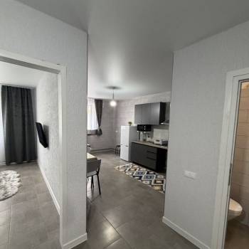 Сдается 1-комнатная квартира, 55 м²