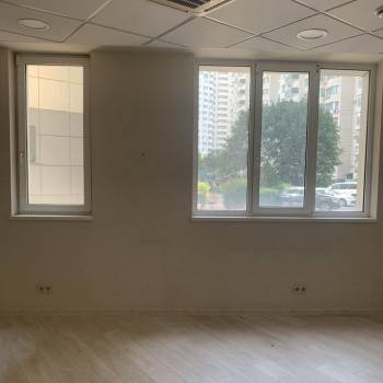Сдается Нежилое помещение, 700 м²