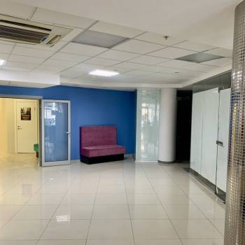 Сдается Нежилое помещение, 700 м²