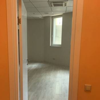 Сдается Нежилое помещение, 700 м²