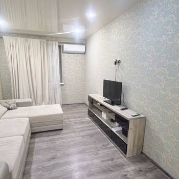 Сдается 1-комнатная квартира, 46,7 м²