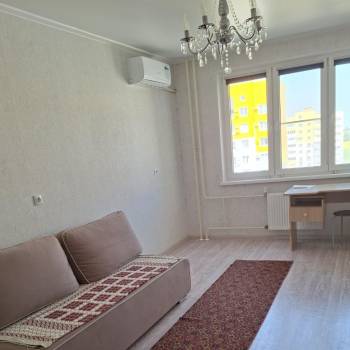 Сдается 2-х комнатная квартира, 64 м²