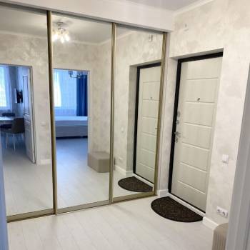 Сдается 1-комнатная квартира, 56 м²