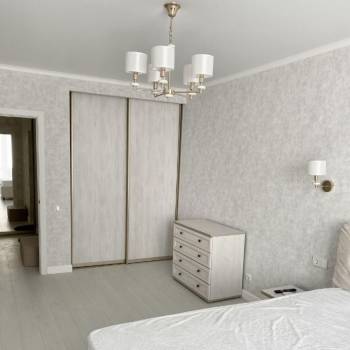 Сдается 1-комнатная квартира, 56 м²