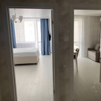 Сдается 1-комнатная квартира, 56 м²