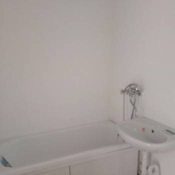 Продается 1-комнатная квартира, 40,7 м²