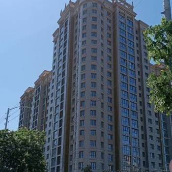 Сдается 2-х комнатная квартира, 81 м²