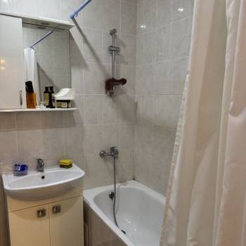 Продается 1-комнатная квартира, 38 м²
