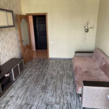 Продается 1-комнатная квартира, 38 м²