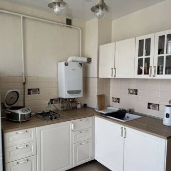 Продается 1-комнатная квартира, 38 м²