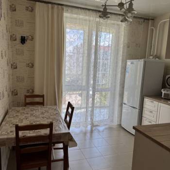 Продается 1-комнатная квартира, 38 м²