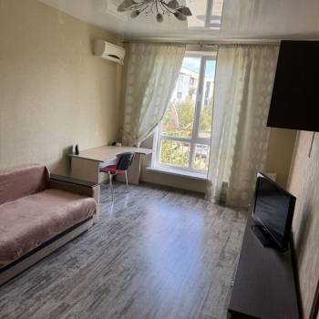 Продается 1-комнатная квартира, 38 м²