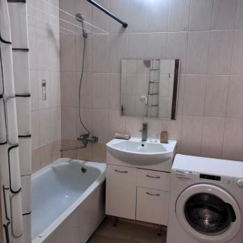 Сдается 2-х комнатная квартира, 82 м²