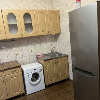 Сдается 1-комнатная квартира, 51 м²