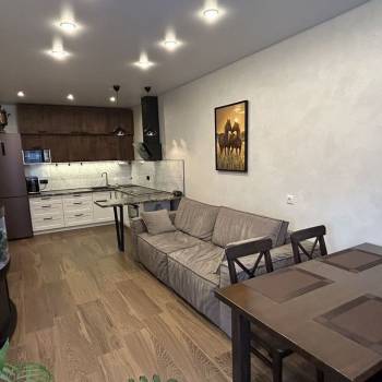 Продается 2-х комнатная квартира, 65 м²