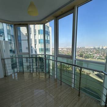 Продается 2-х комнатная квартира, 91,8 м²