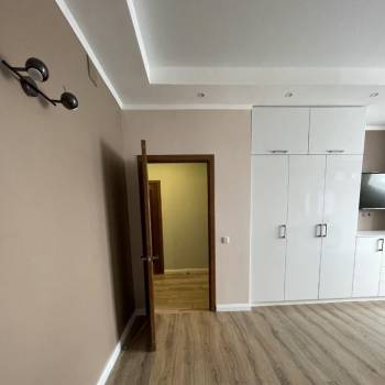 Продается 1-комнатная квартира, 50 м²