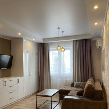 Продается 1-комнатная квартира, 50 м²