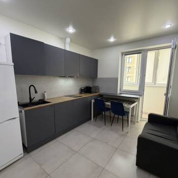 Сдается 1-комнатная квартира, 43 м²