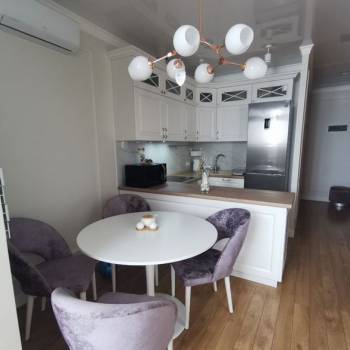 Сдается 1-комнатная квартира, 55 м²