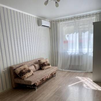 Сдается 1-комнатная квартира, 35 м²