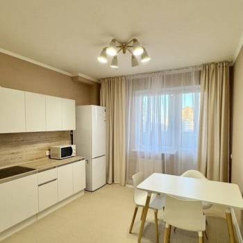 Сдается 1-комнатная квартира, 46 м²