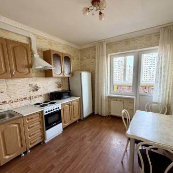 Продается 1-комнатная квартира, 36 м²