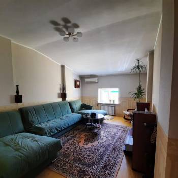 Продается Многокомнатная квартира, 160 м²