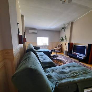 Продается Многокомнатная квартира, 160 м²
