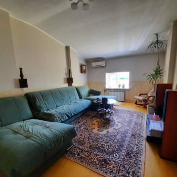 Продается Многокомнатная квартира, 160 м²