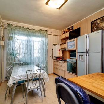 Продается Многокомнатная квартира, 160 м²