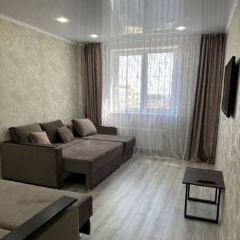 Сдается 1-комнатная квартира, 42 м²