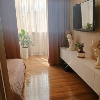 Продается 1-комнатная квартира, 43 м²