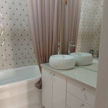 Продается 1-комнатная квартира, 43 м²