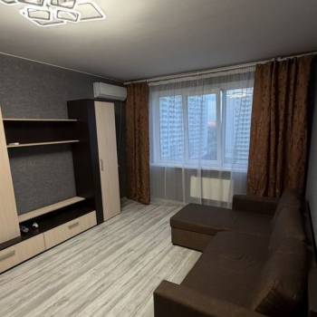Сдается 1-комнатная квартира, 38,6 м²