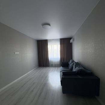 Сдается 1-комнатная квартира, 54 м²