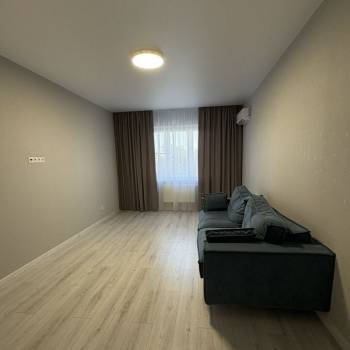 Сдается 1-комнатная квартира, 54 м²