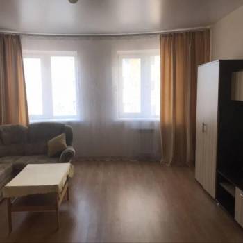 Сдается 2-х комнатная квартира, 76 м²