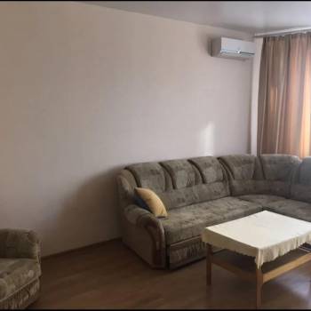 Сдается 2-х комнатная квартира, 76 м²