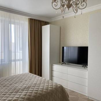 Сдается 1-комнатная квартира, 52 м²