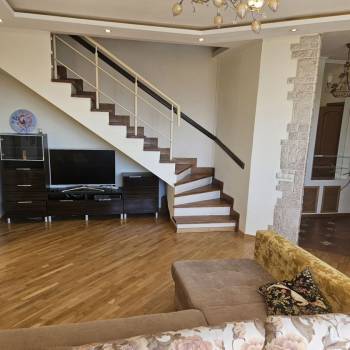 Сдается Многокомнатная квартира, 95 м²