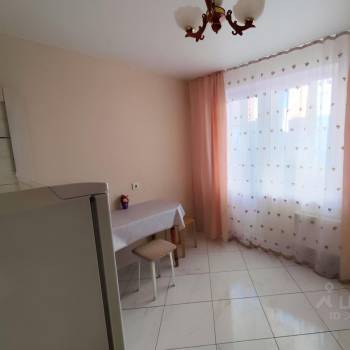 Сдается 1-комнатная квартира, 40 м²